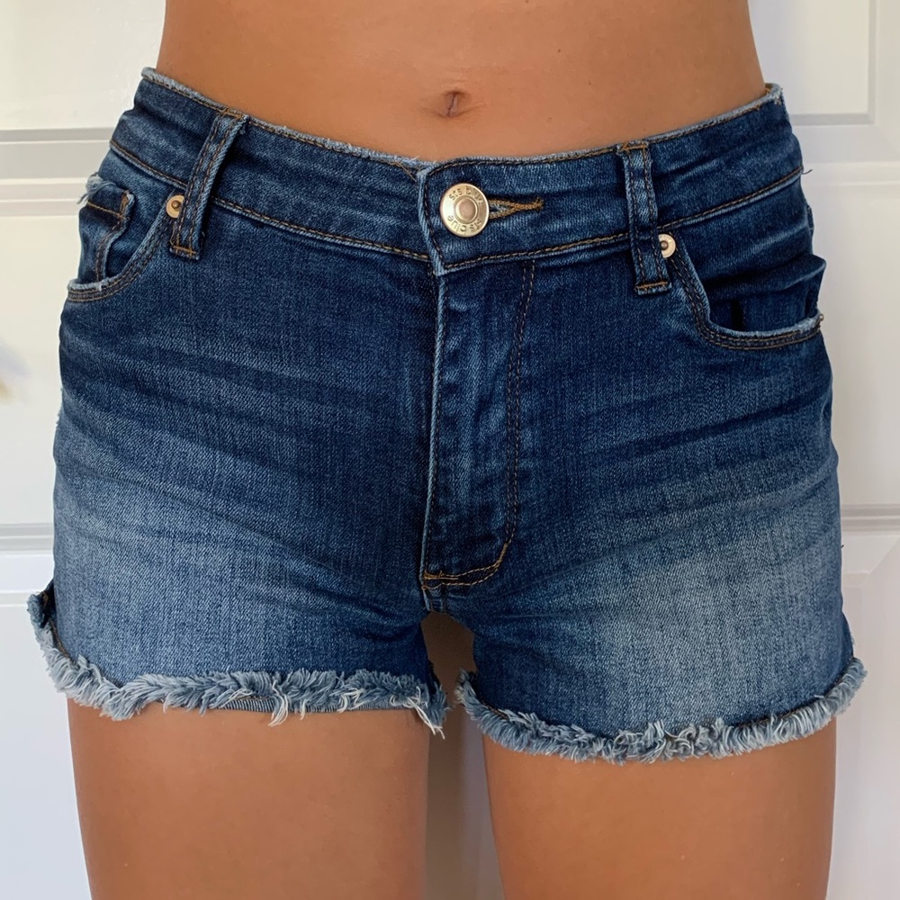 mid rise jean shorts!